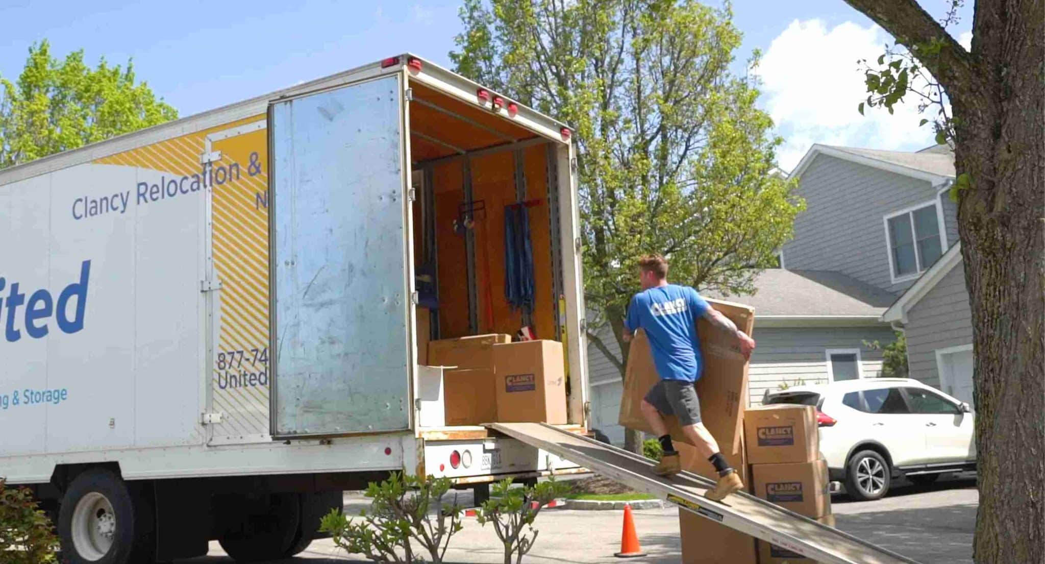 mover carrying heavy object