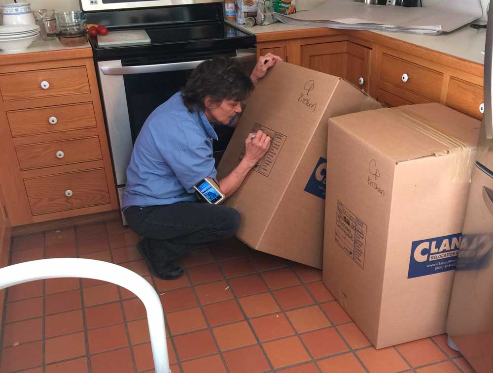 labeling boxes for interstate move